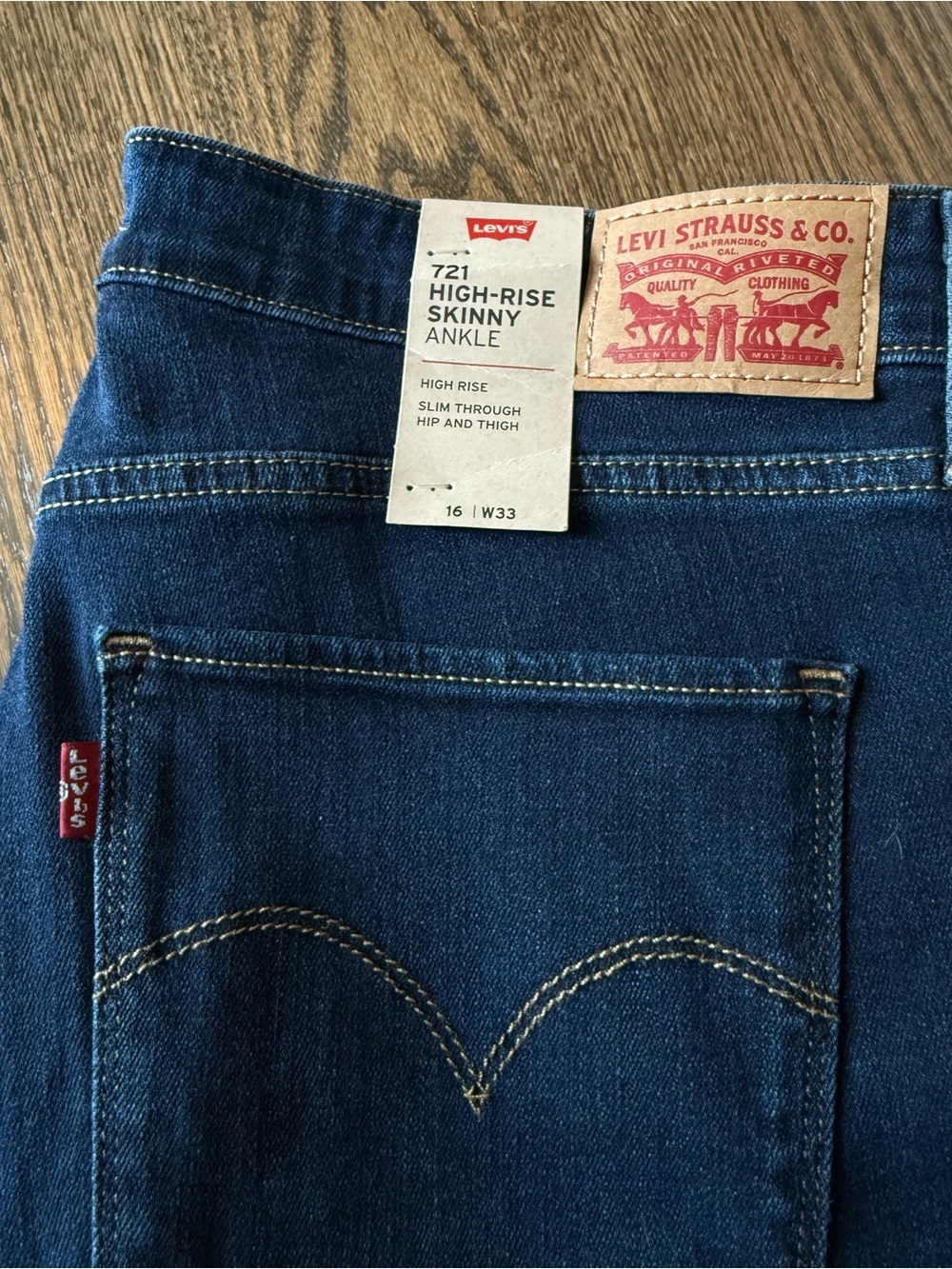 Levi’s 721 High-Rise Dark Blue Skinny ankle Jeans. Women's size 16 - Picture 4 of 7